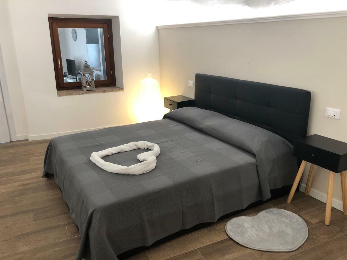 Tree House Apartment Polpenazze del Garda Ngoại thất bức ảnh